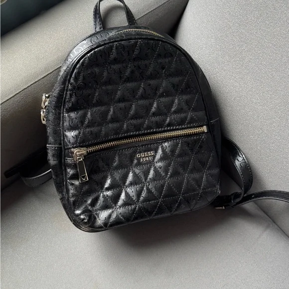 Guess Black Quilted Backpack with Gold Hardware GUESS backpack Manhattan II Backpack Black Logo | Buy bags  main image 4